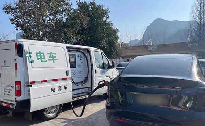阿勒泰地区汽车搭电