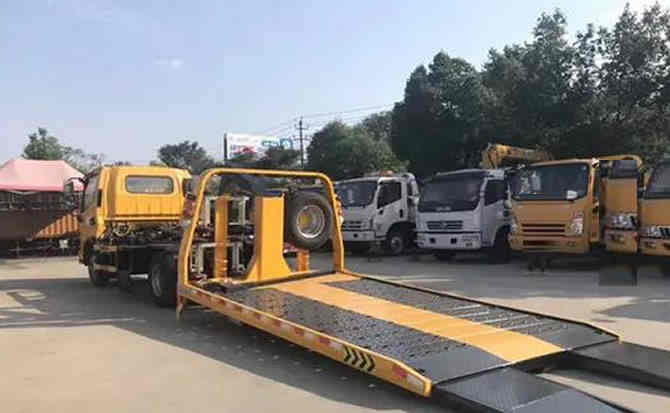 阿勒泰地区汽车中途维修案例